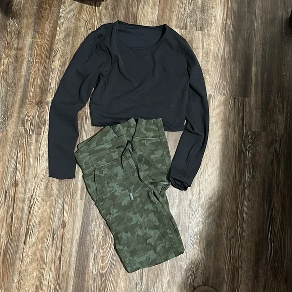 Lululemon keyhole crop top - Picture 7 of 7